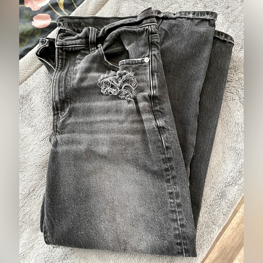 SOLD on Depop - AE High Rise Straight Leg Jeans